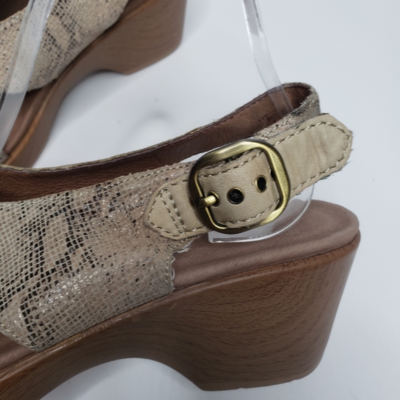 Dansko Snake Print Open Toe Clog Size 39/8.5 - Picture 12 of 15